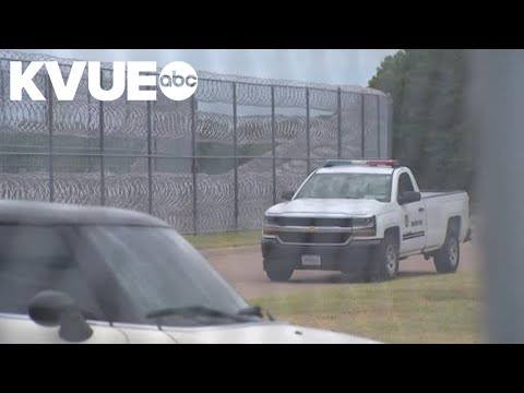 Texas offers Trump thousands of jail cells to help with illegal immigration