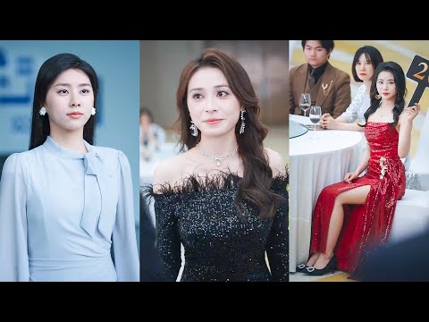 窮小伙被電後一睜眼穿進小說里鄉下失散多年的真少爺，養子表面乖巧實則心機深重瘋狂搶寵，可是想不到全家都能聽見小伙的心聲，3位絕色姐姐紛紛倒戈力挺親弟，聯手讓養子吃不了兜著走！#爽文