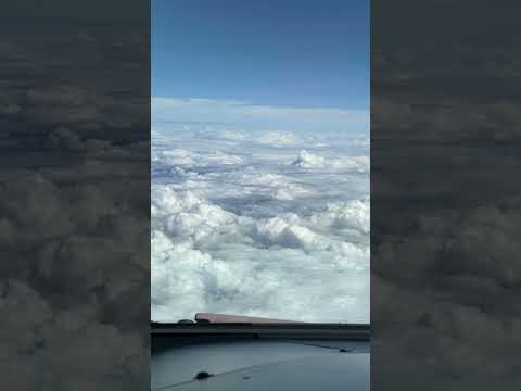 Pilot Witnesses UFO Flying Near Plane