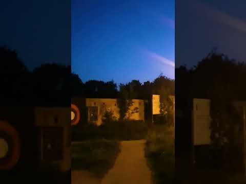 Strange lights recorded yesterday May 8th 2025 over Gliwice (Poland) #UFO