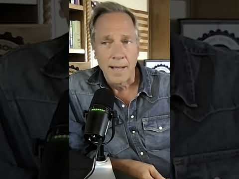 Mike Rowe Is Against Student Loan Forgiveness