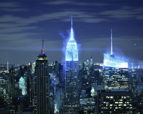 Unveiling the Sky: Mysterious Orbs Ignite Curiosity Over New York Unveiling the Sky: Mysterious Orbs Ignite Curiosity Over New York