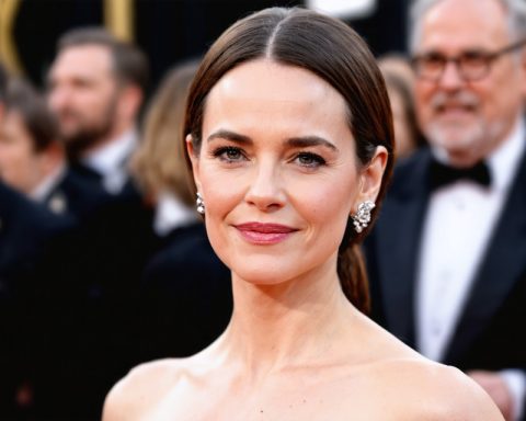 Star-Studded Dazzle: Inside the Glitz of the SAG Awards Night Star-Studded Dazzle: Inside the Glitz of the SAG Awards Night
